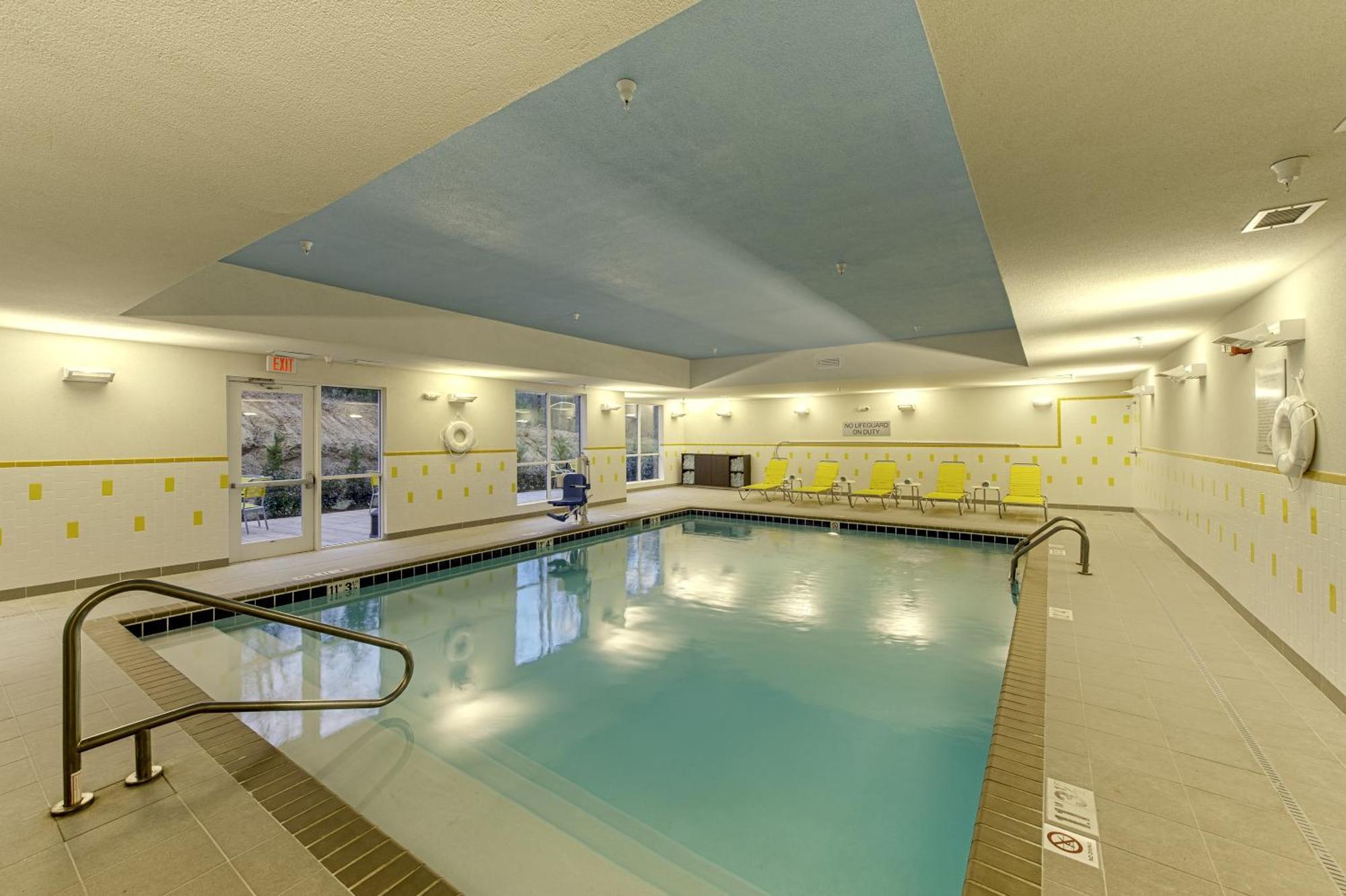 Fairfield Inn & Suites By Marriott Meridian Extérieur photo